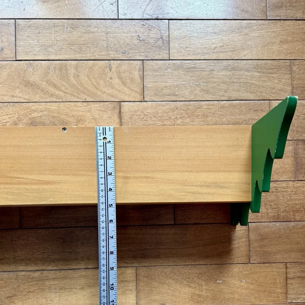 VTG 80s Wood Wall Shelf Heart Cutout Pegs Pine Tree Farm Granny Cottage Core 24